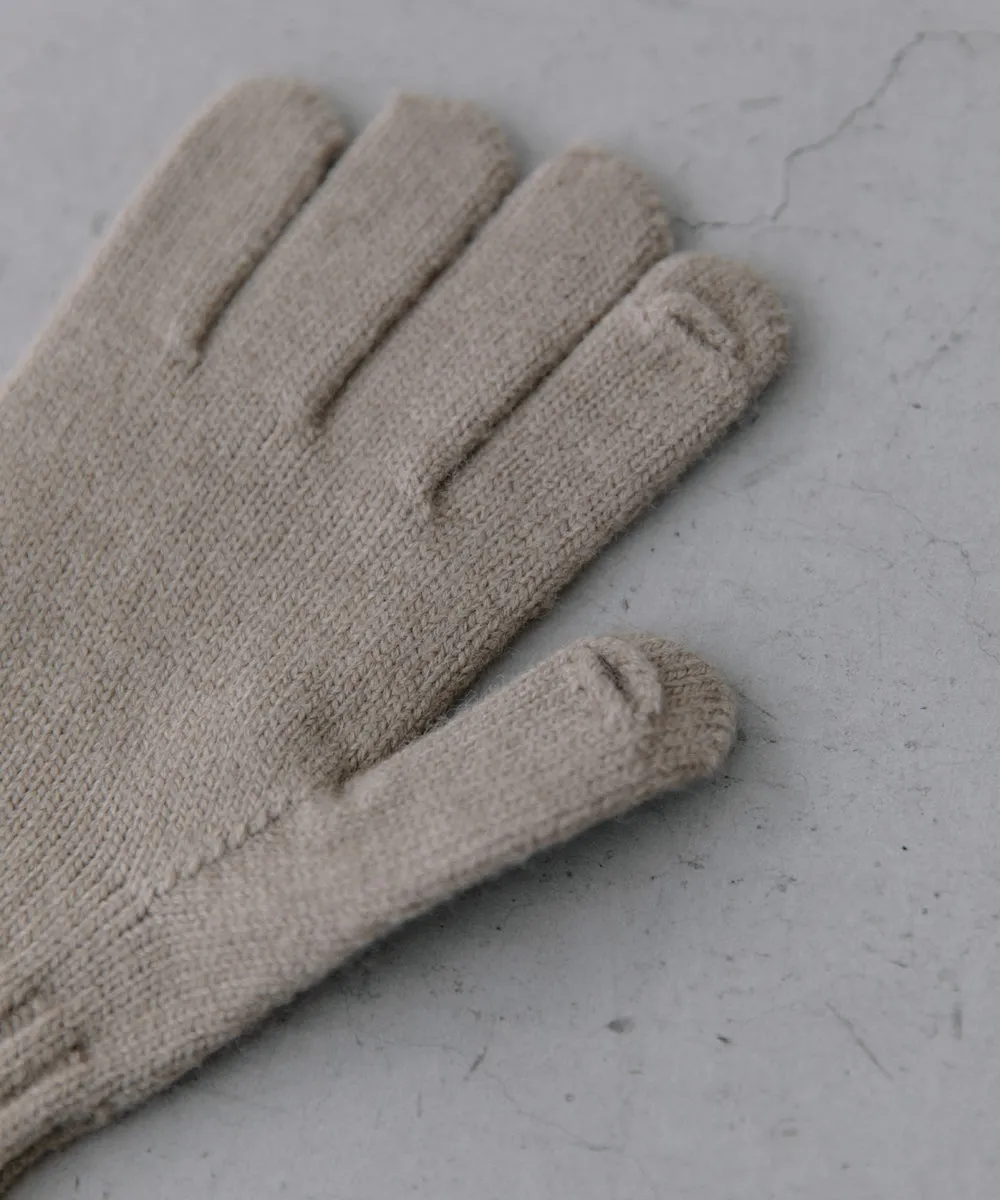 knit gloves